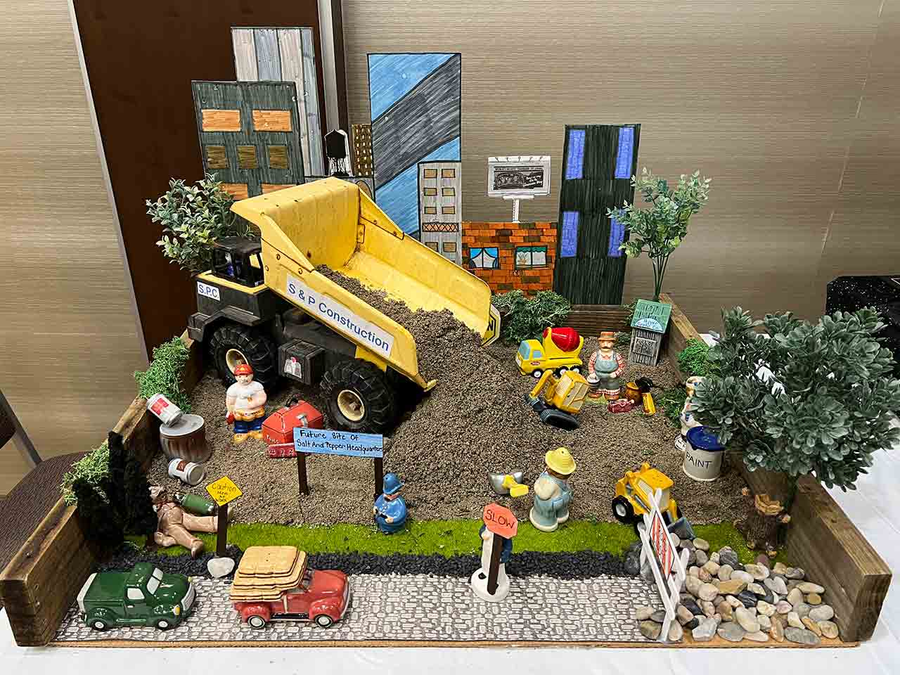 2024_Convention_Contests_Small_Display_1st_Place_Michelle_Weezie_Wentzel_SnP_Construction_Company 2024_Convention_Contests_Small_Display_1st_Place_Michelle_Weezie_Wentzel_SnP_Construction_Company