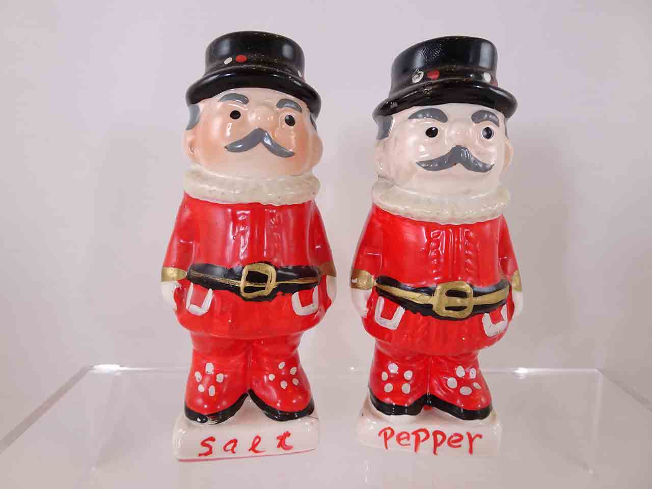 62651 Beefeaters salt and pepper shakers