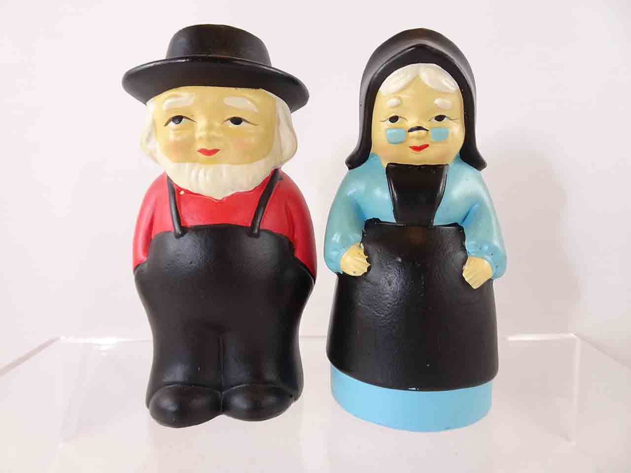 63264 Amish couple salt and pepper shakers
