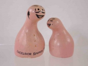 Chalkware Shmoo salt and pepper shakers