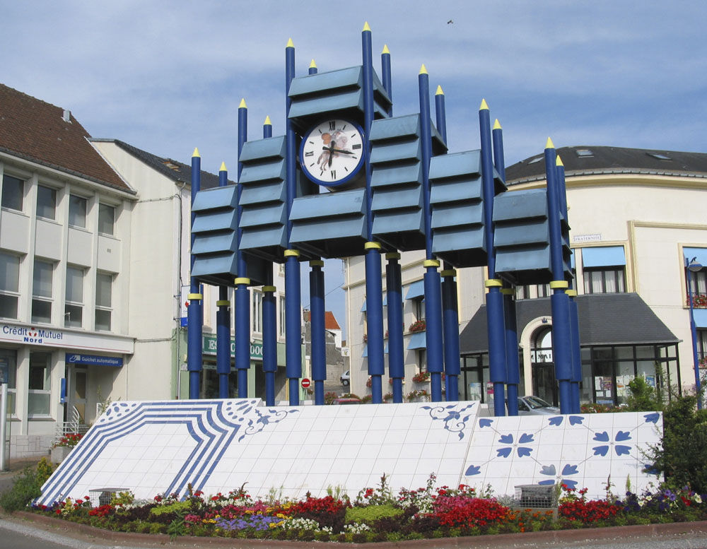 Featured_Articles_Desvres_Gabriel_Fourmaintraux_Clock