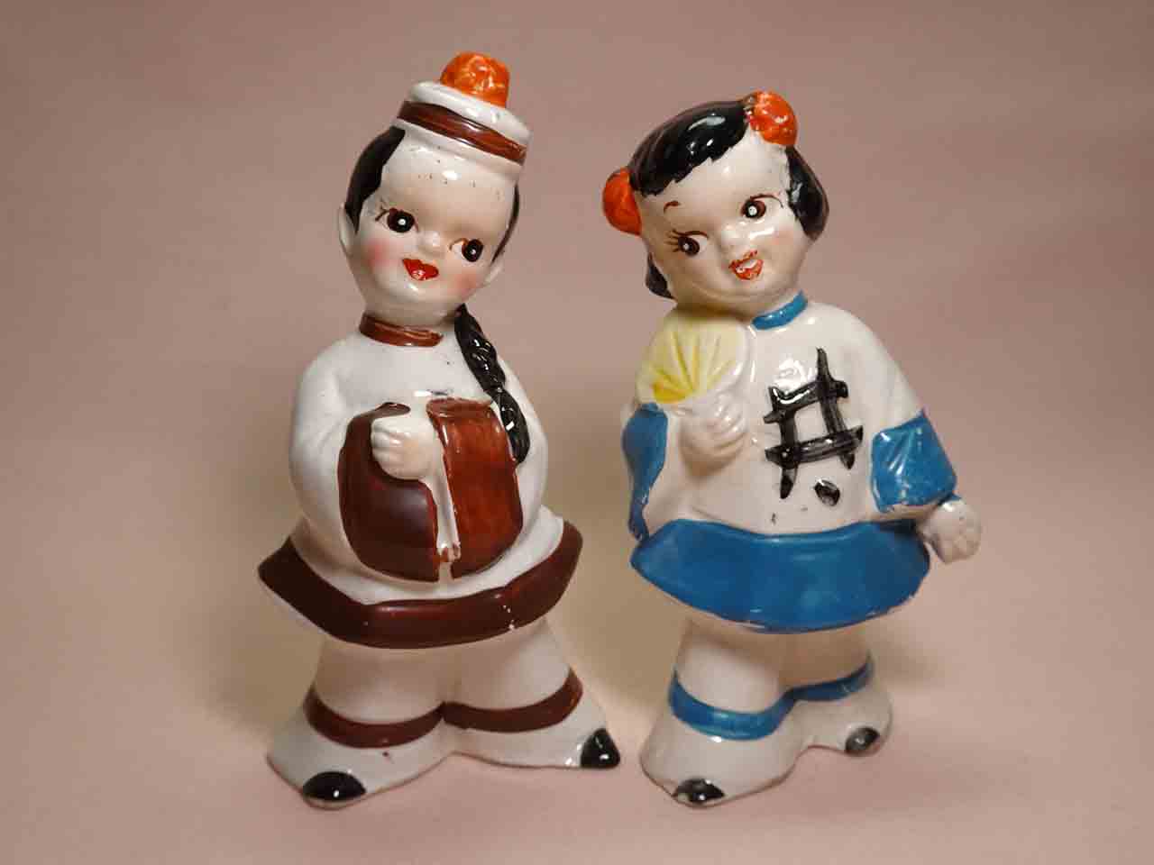 41087 Kreiss Asian people salt and pepper shakers