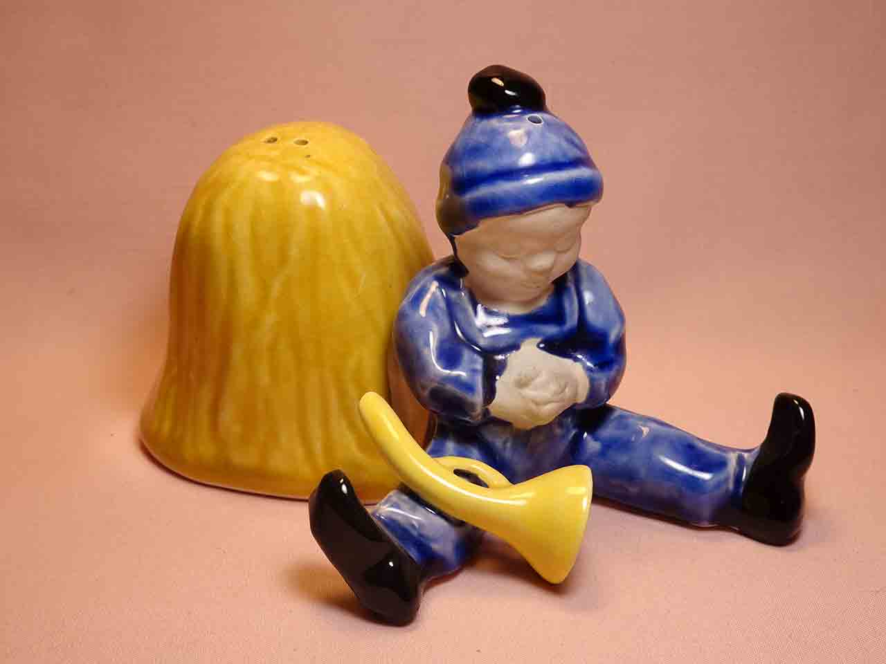42708 Nursery Rhyme Little Boy Blue salt and pepper shakers