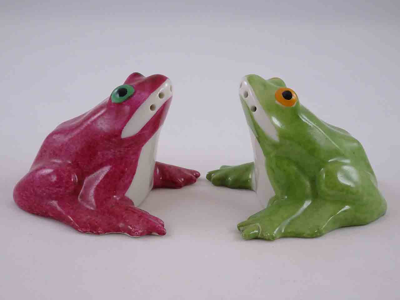 45473 Limoges frogs salt and pepper shakers designed by Edouard-Marcel Sandoz for Haviland & Co.