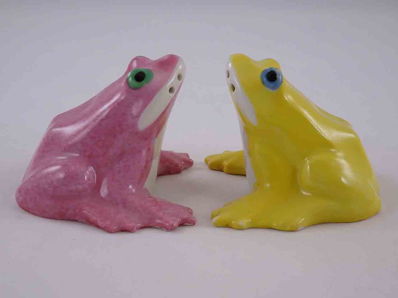 45474 Limoges frogs salt and pepper shakers designed by Edouard-Marcel Sandoz for Haviland & Co.