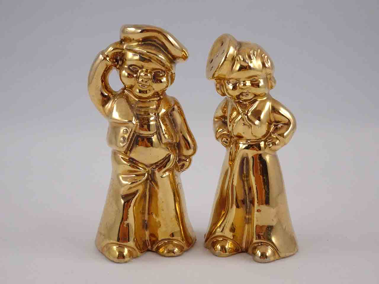 45691 Boy and girl sailors salt and pepper shakers