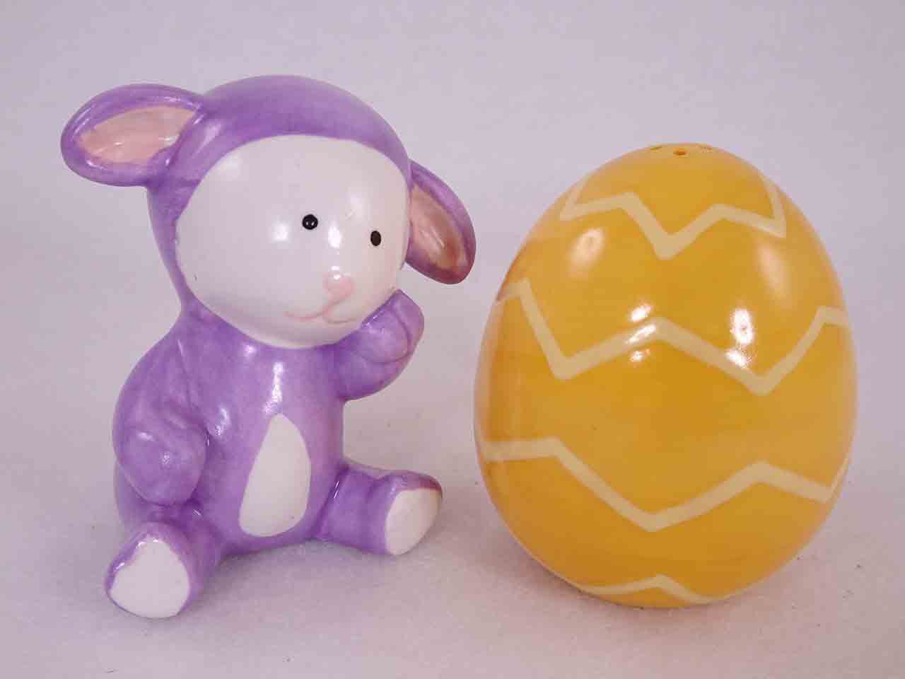 50476 Russ Easter salt and pepper shakers - various animals with Easter eggs - lamb / sheep