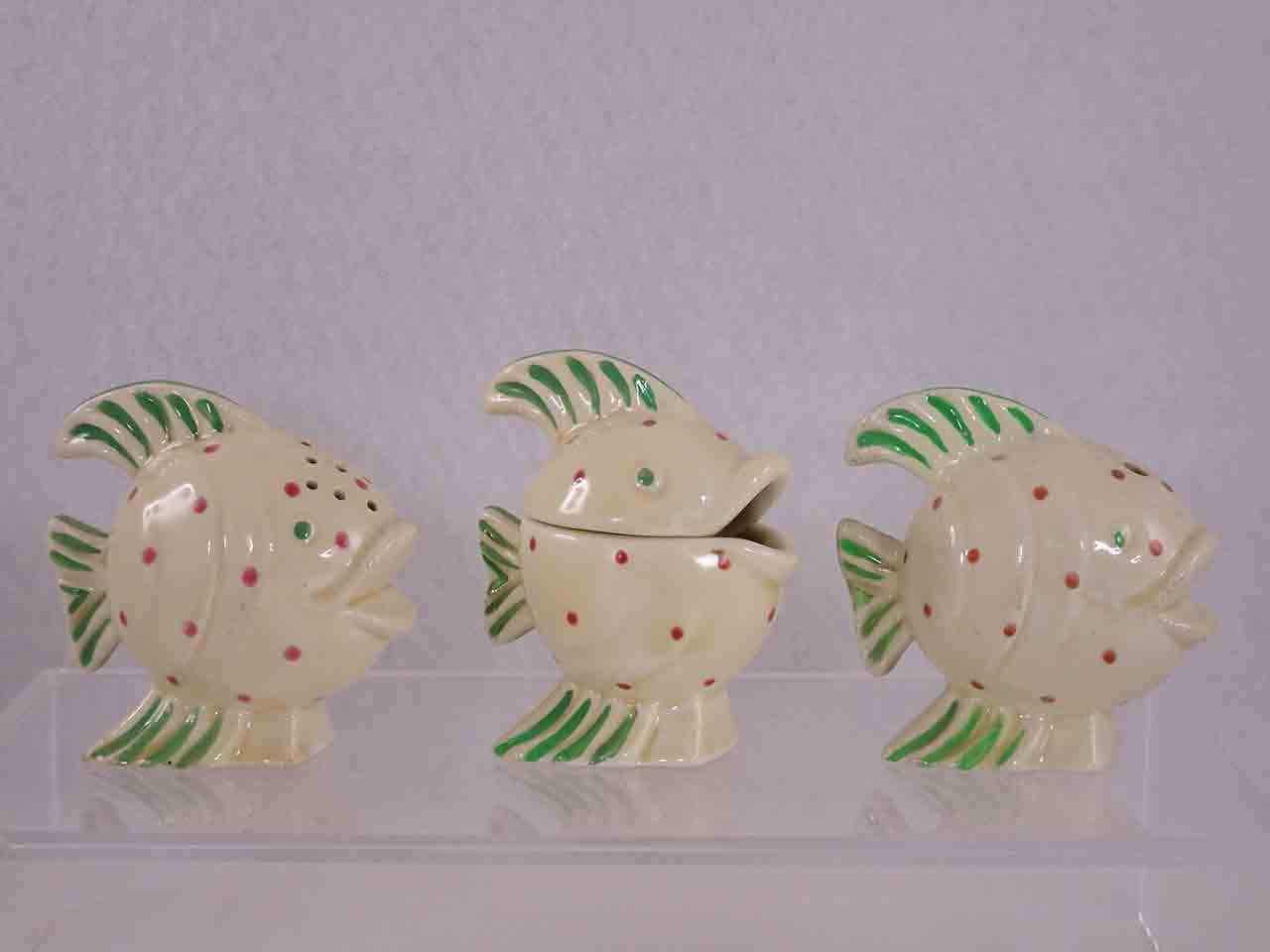 52350 Fish condiment made by Wilkinson from England salt and pepper shakers and condiment