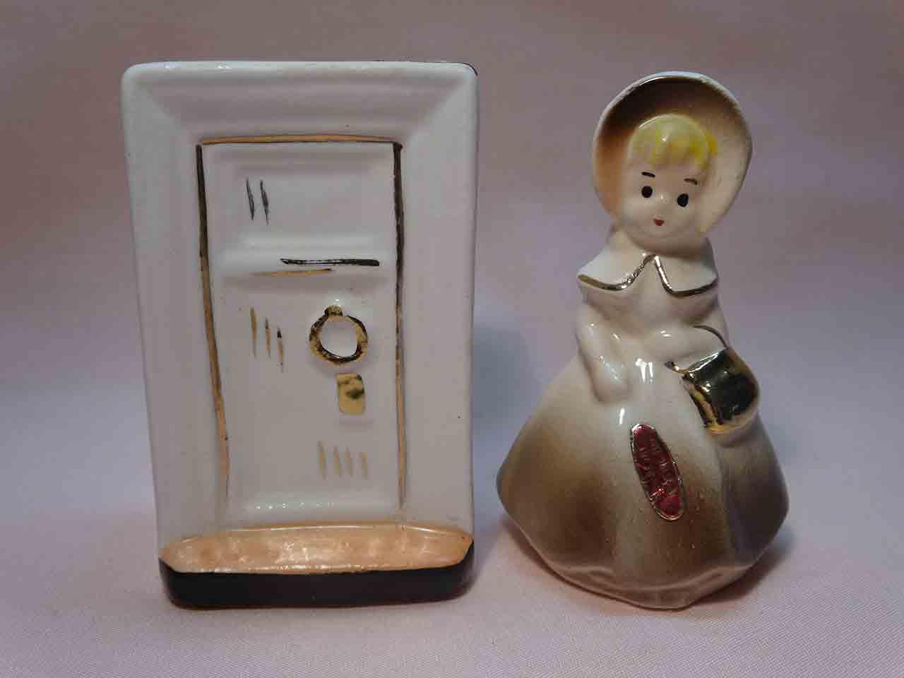 28531 Enesco Seven Days of the Week salt and pepper shakers series - Visiting day - girl and house door