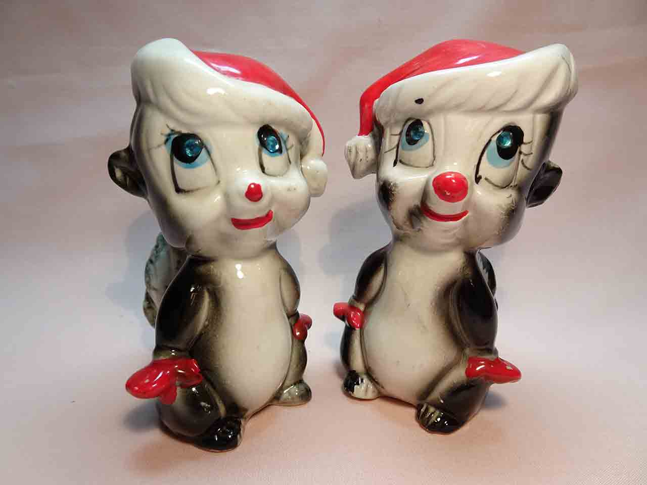 35249 Kreiss Christmas skunks salt and pepper shakers