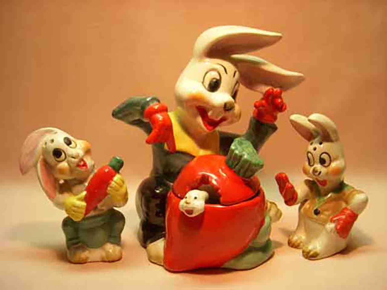 12359 Rabbit condiment salt and pepper shakers