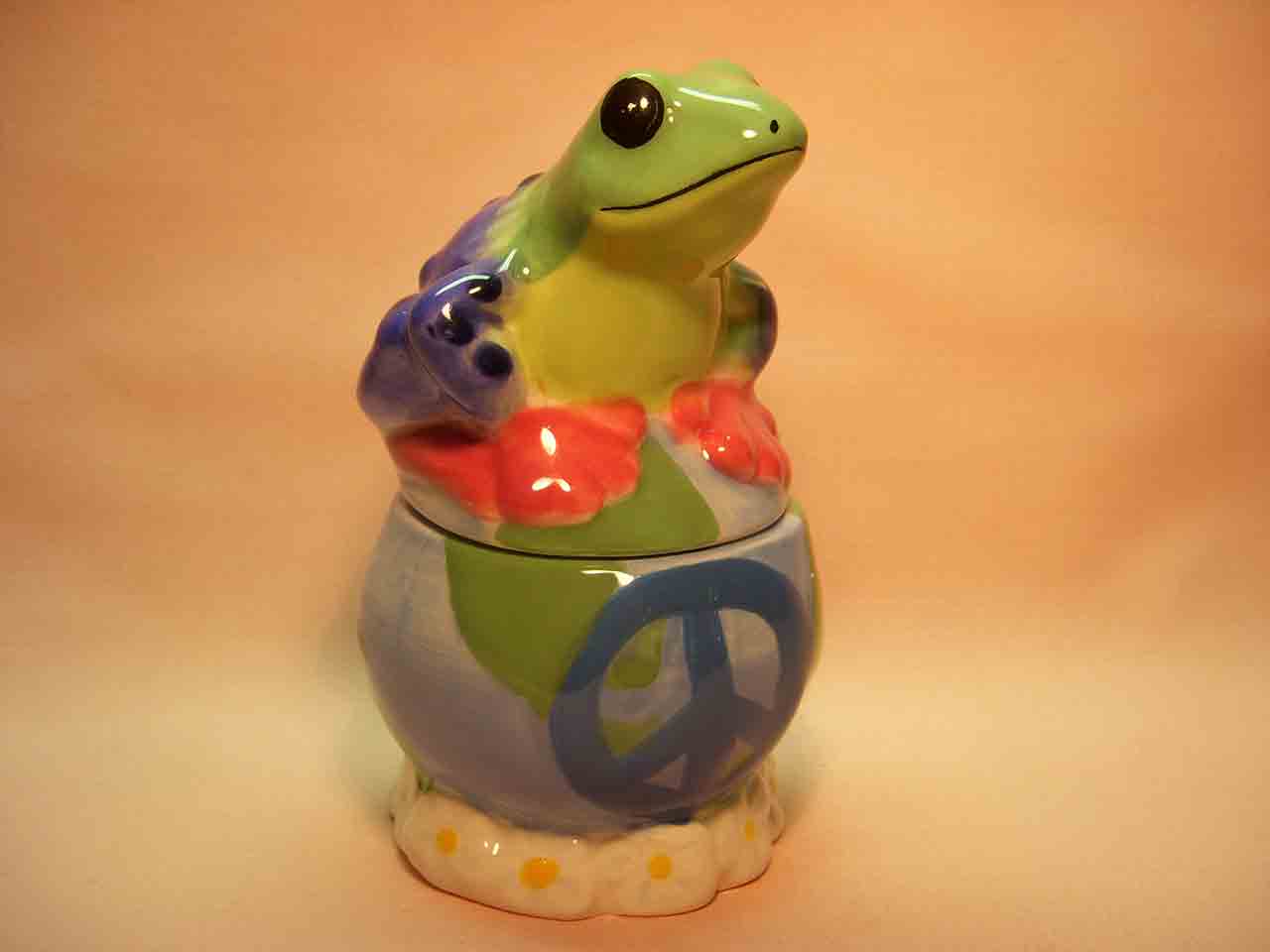 16625 Peace Frogs by Westland Giftware salt and pepper shakers