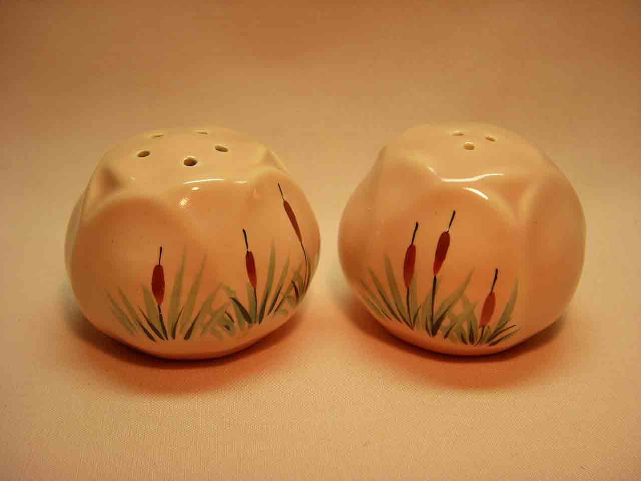 21680 Vallona Starr tulips salt and pepper shakers